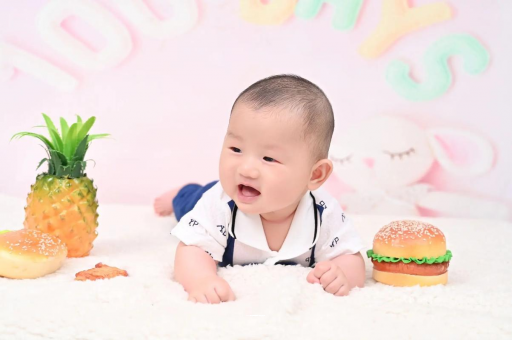 嘉兴宝宝在妈妈肚子里